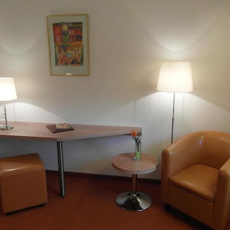 Hotel Am Springhorstsee Großburgwedel エクステリア 写真