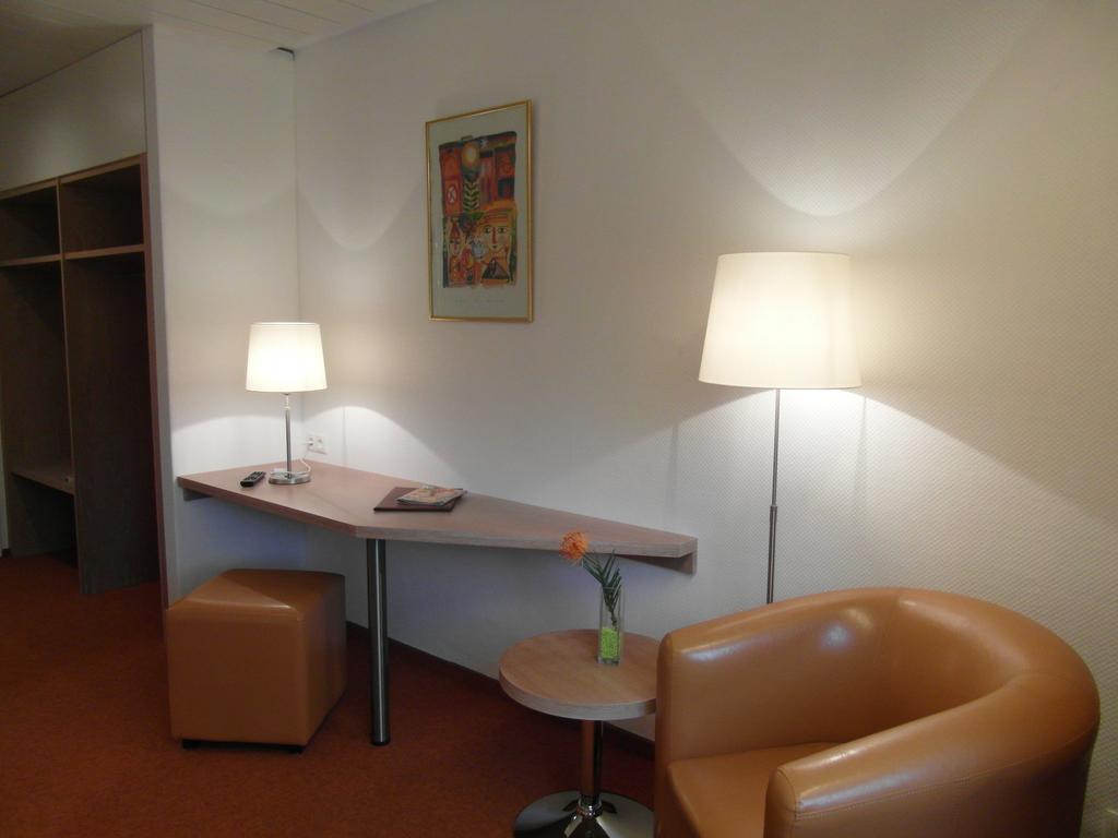 Hotel Am Springhorstsee Großburgwedel エクステリア 写真